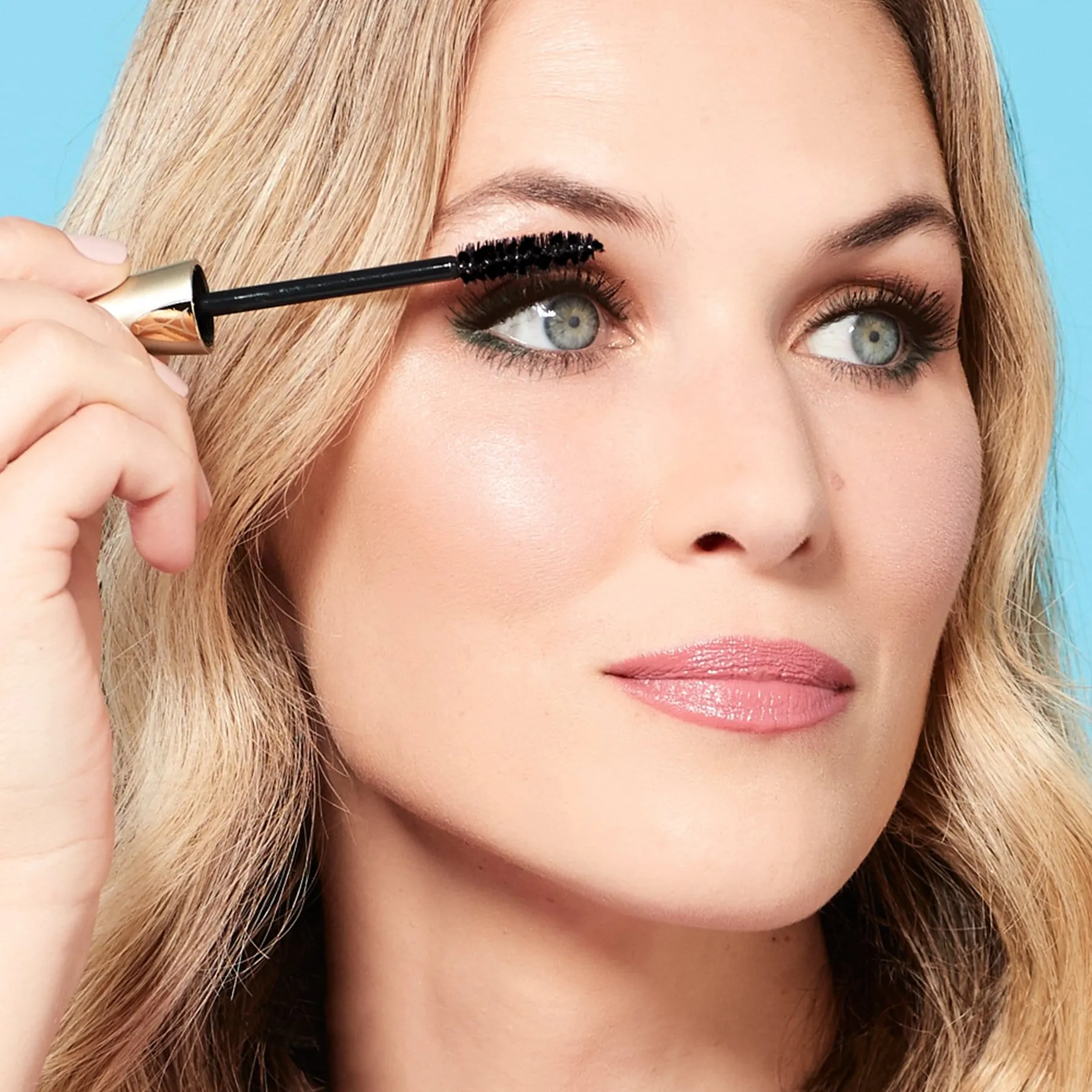 AU Secret Weapon Super Volume 24hr Mascara Black   Free Mini